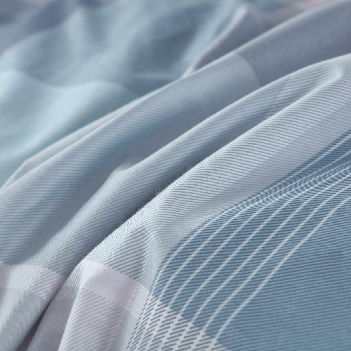 91家纺网 家纺一手货源 找家纺 雅绅阁 13372全棉学生宿舍纯棉三六件套全棉三件套源头工厂常年有货 奔放