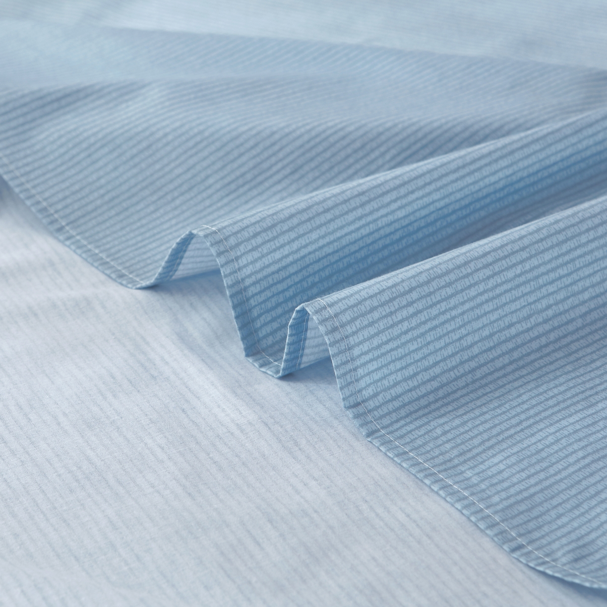 91家纺网 家纺一手货源 找家纺 雅绅阁 13372全棉学生宿舍纯棉三六件套全棉三件套源头工厂常年有货 奔放