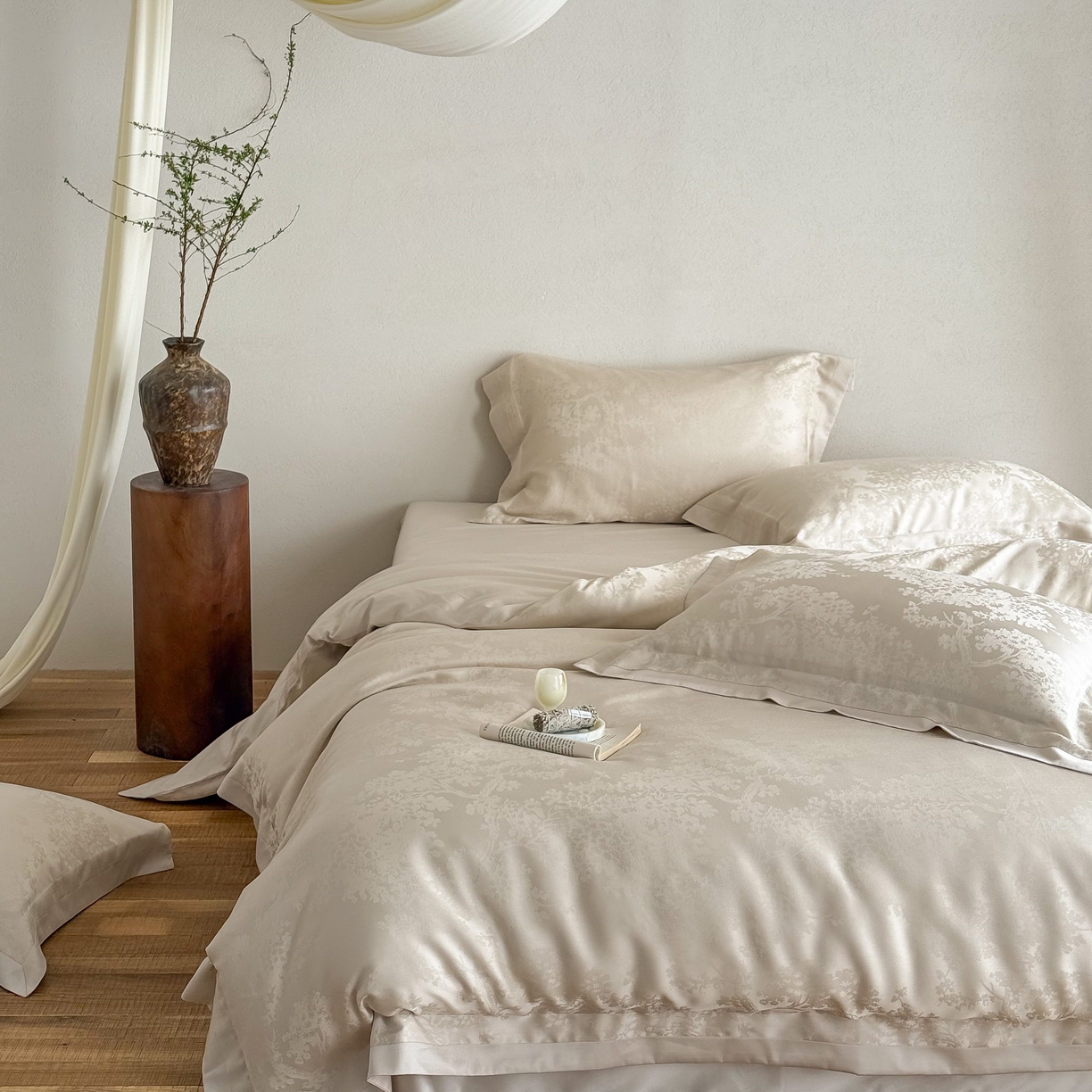 91家纺网 家纺一手货源 找家纺 花时间 2026春夏新款60s兰精天丝染色提花四件套 悠野-香槟