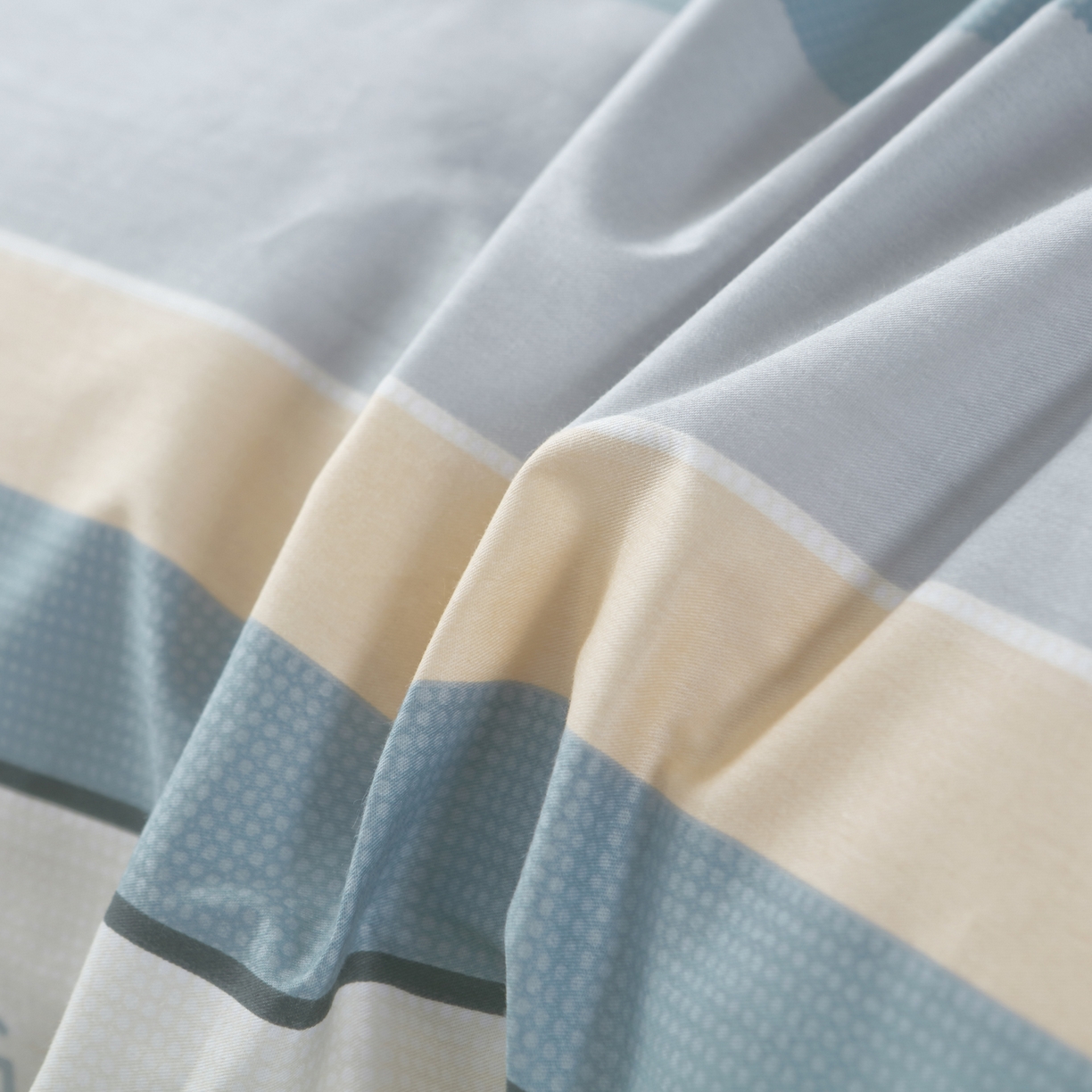 91家纺网 家纺一手货源 找家纺 雅绅阁 13372全棉学生宿舍纯棉三六件套全棉三件套源头工厂常年有货 博彩