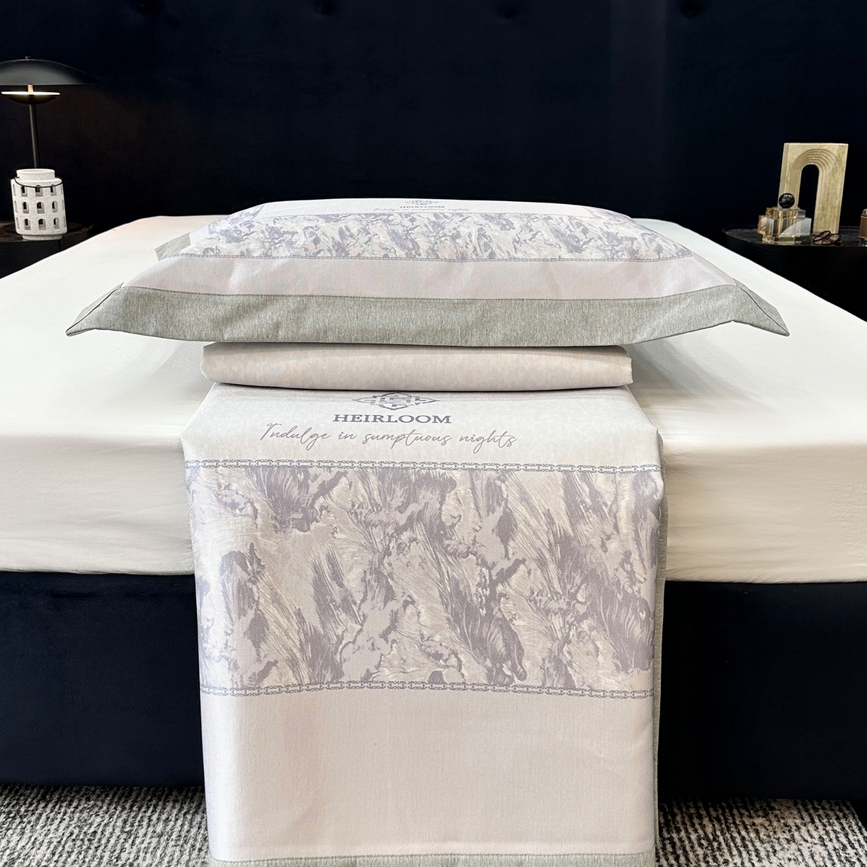 91家纺网 家纺一手货源 找家纺 JUICY 橘滋家纺 2026年夏日新款高端简约意式轻奢数码冰丝席凉席 平席款-流云石琥珀-紫烟