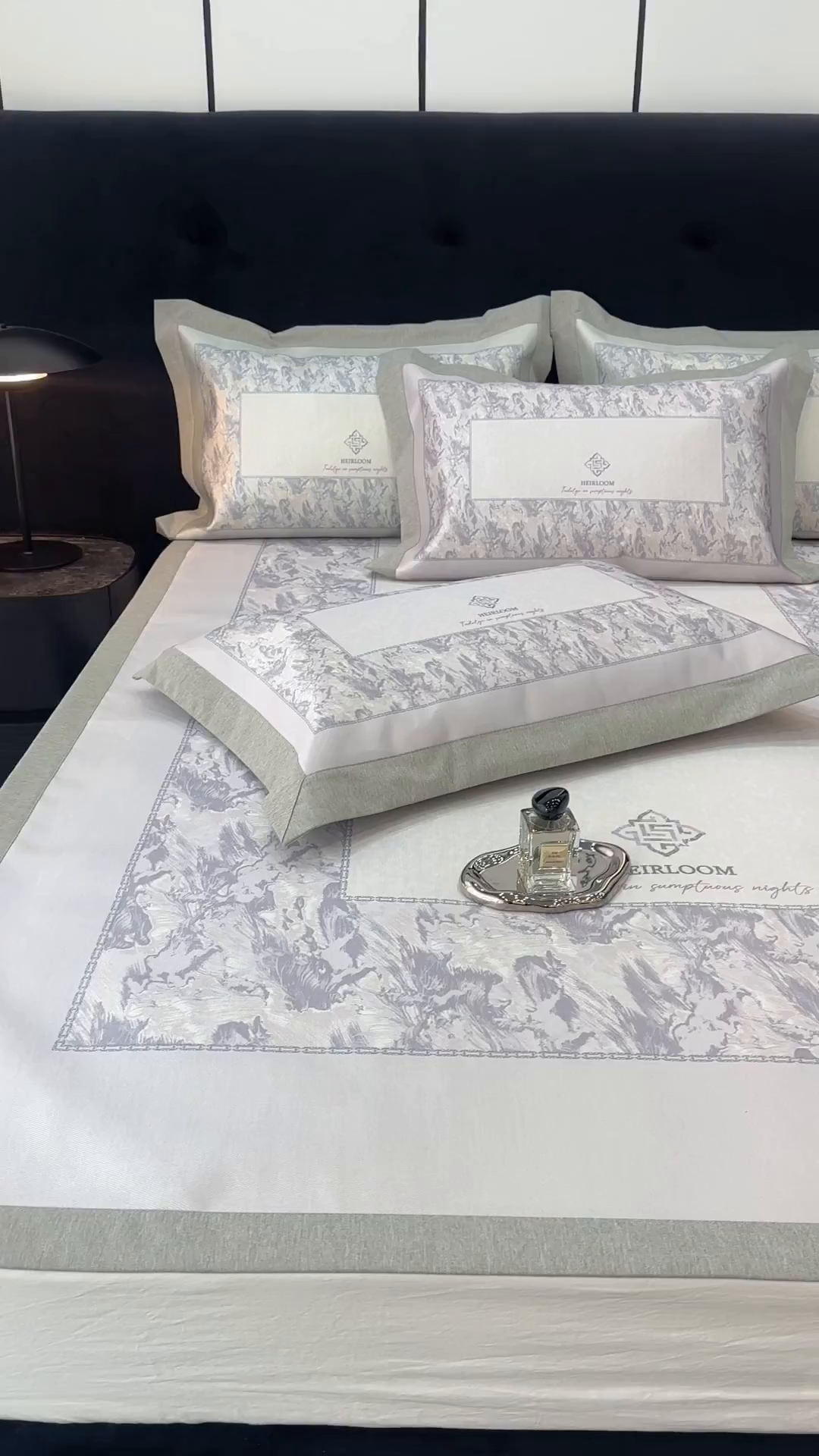 91家纺网 家纺一手货源 找家纺 JUICY 橘滋家纺 2026年夏日新款高端简约意式轻奢数码冰丝席凉席 平席款-流云石琥珀-紫烟