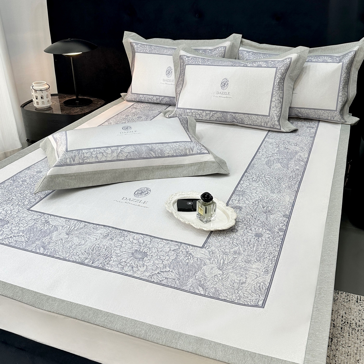 91家纺网 家纺一手货源 找家纺 JUICY 橘滋家纺 2026年夏日新款高端简约意式轻奢数码冰丝席凉席 平席款-莫奈花园