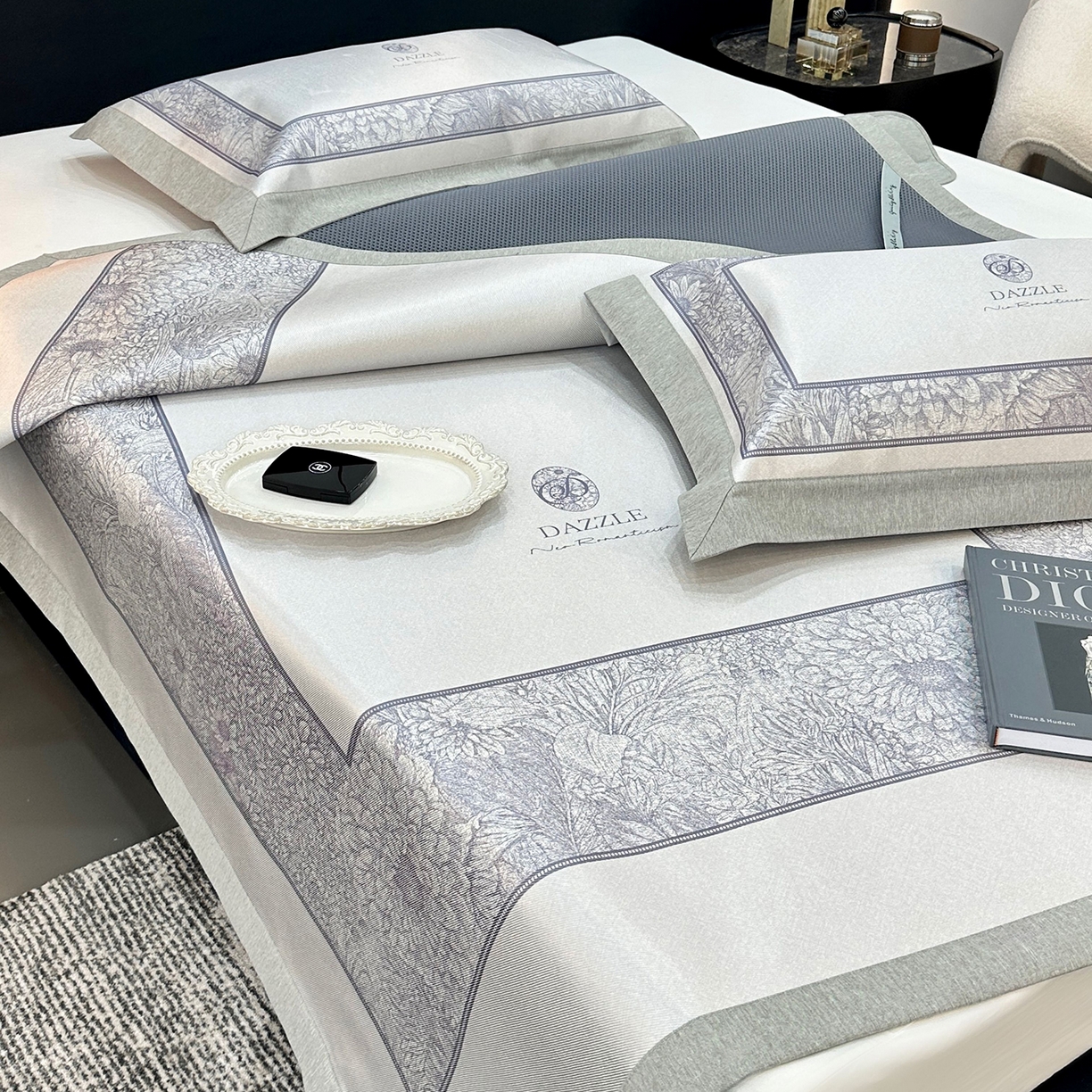 91家纺网 家纺一手货源 找家纺 JUICY 橘滋家纺 2026年夏日新款高端简约意式轻奢数码冰丝席凉席 平席款-莫奈花园