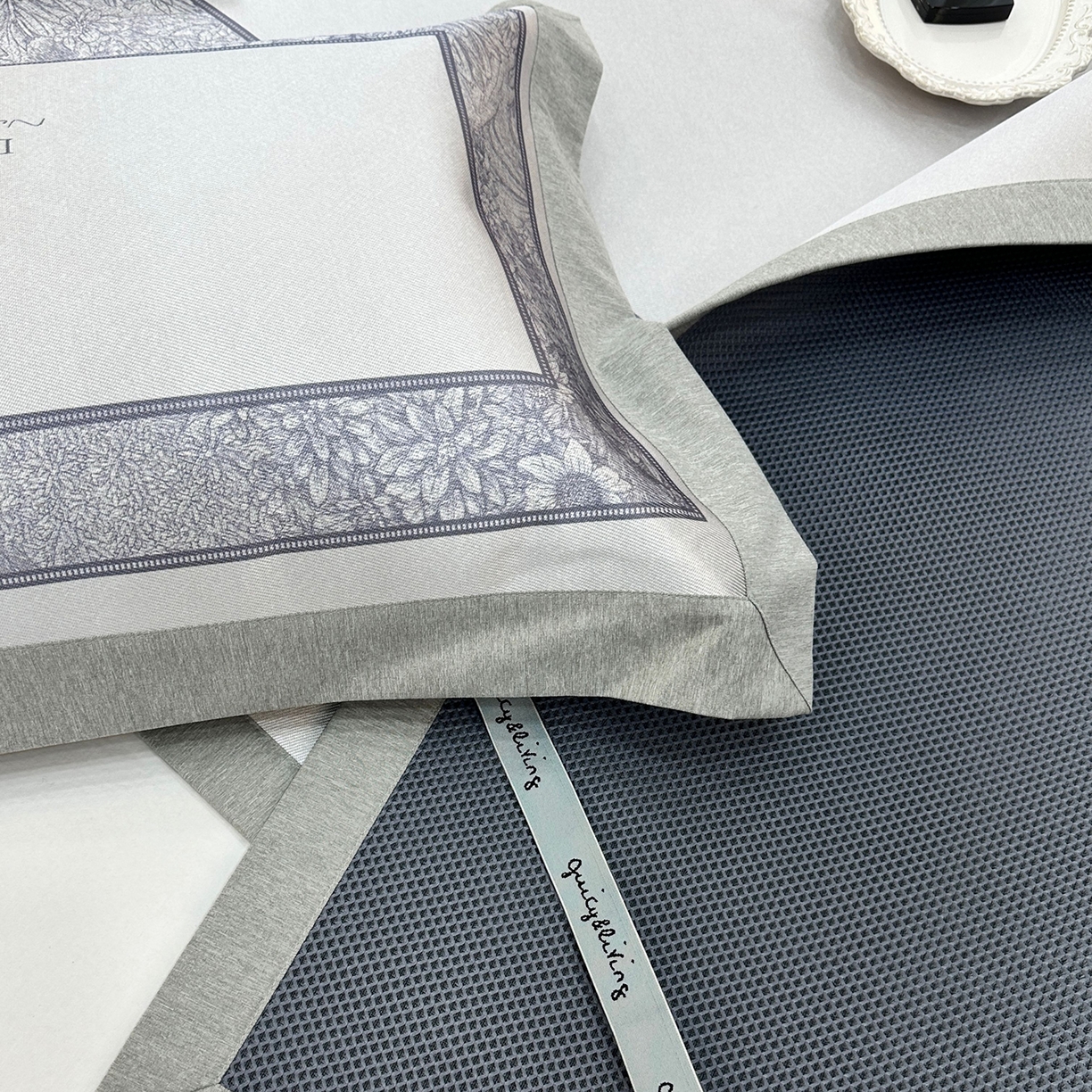 91家纺网 家纺一手货源 找家纺 JUICY 橘滋家纺 2026年夏日新款高端简约意式轻奢数码冰丝席凉席 平席款-莫奈花园