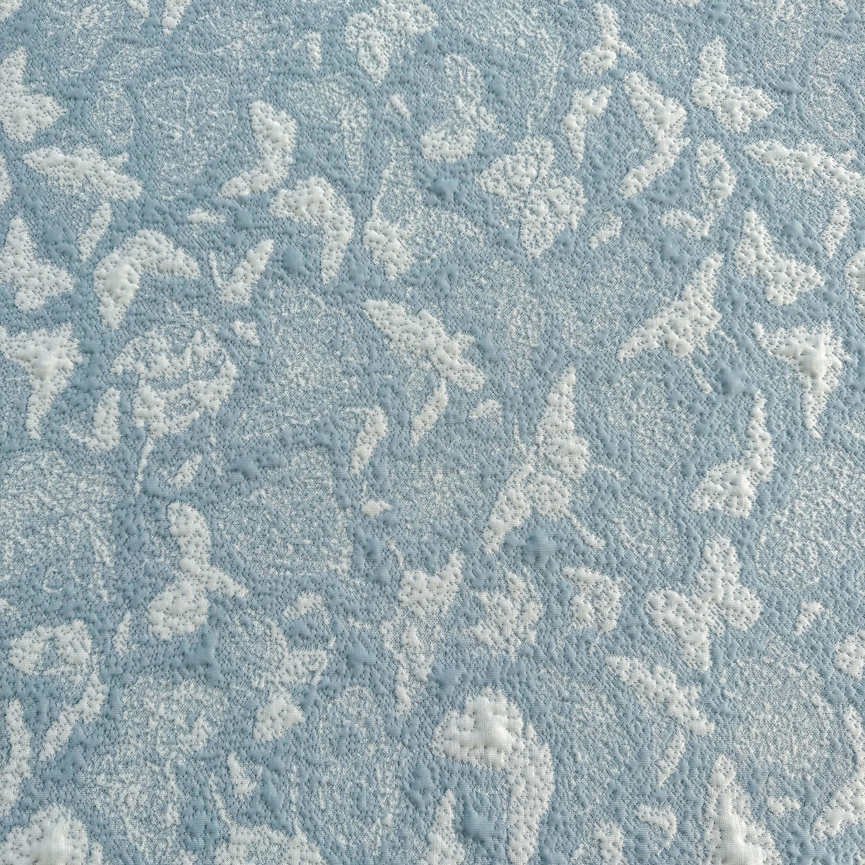 91家纺网 家纺一手货源 找家纺 女子家纺 2026新款A类凉豆豆凉感双面提花床裙款凉席席子-蝶舞花间系列 蝶舞花间-天空蓝