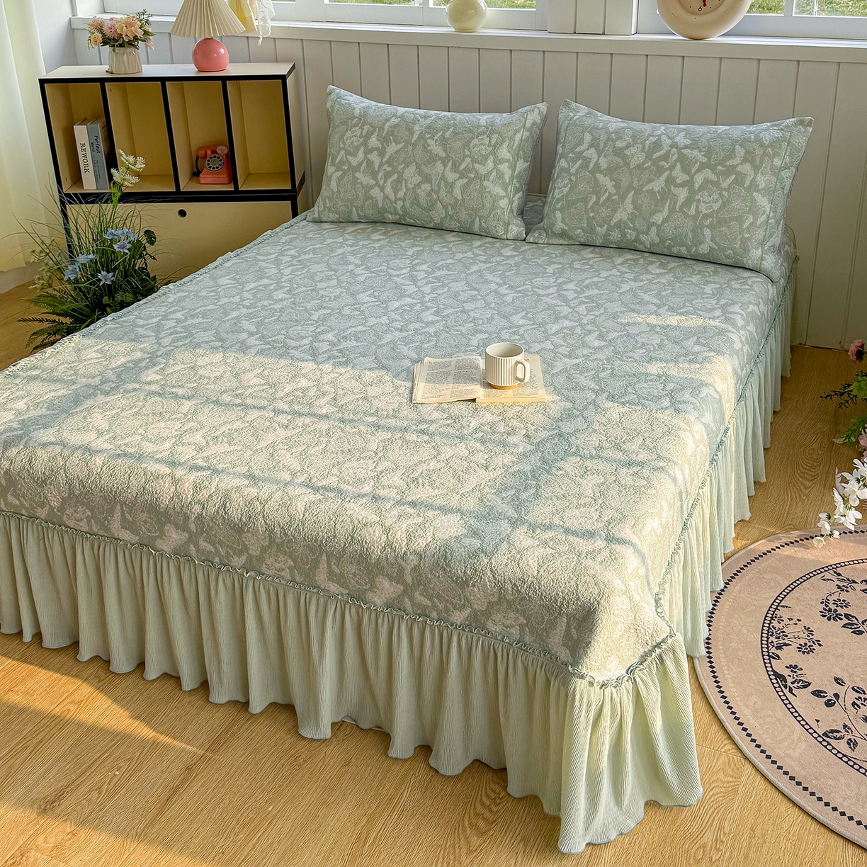 91家纺网 家纺一手货源 找家纺 女子家纺 2026新款A类凉豆豆凉感双面提花床裙款凉席席子-蝶舞花间系列 蝶舞花间-优雅绿