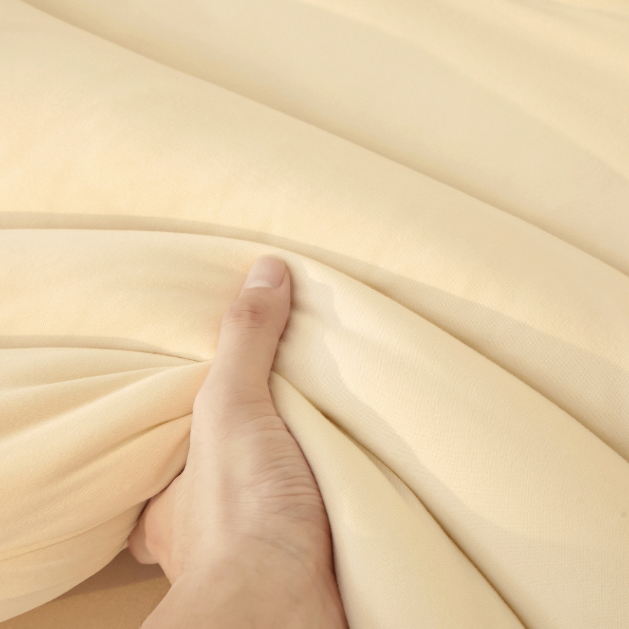 91家纺网 家纺一手货源 找家纺 织雅漫 2026新款针织棉大豆被冬被加厚春秋被被子被芯 米白