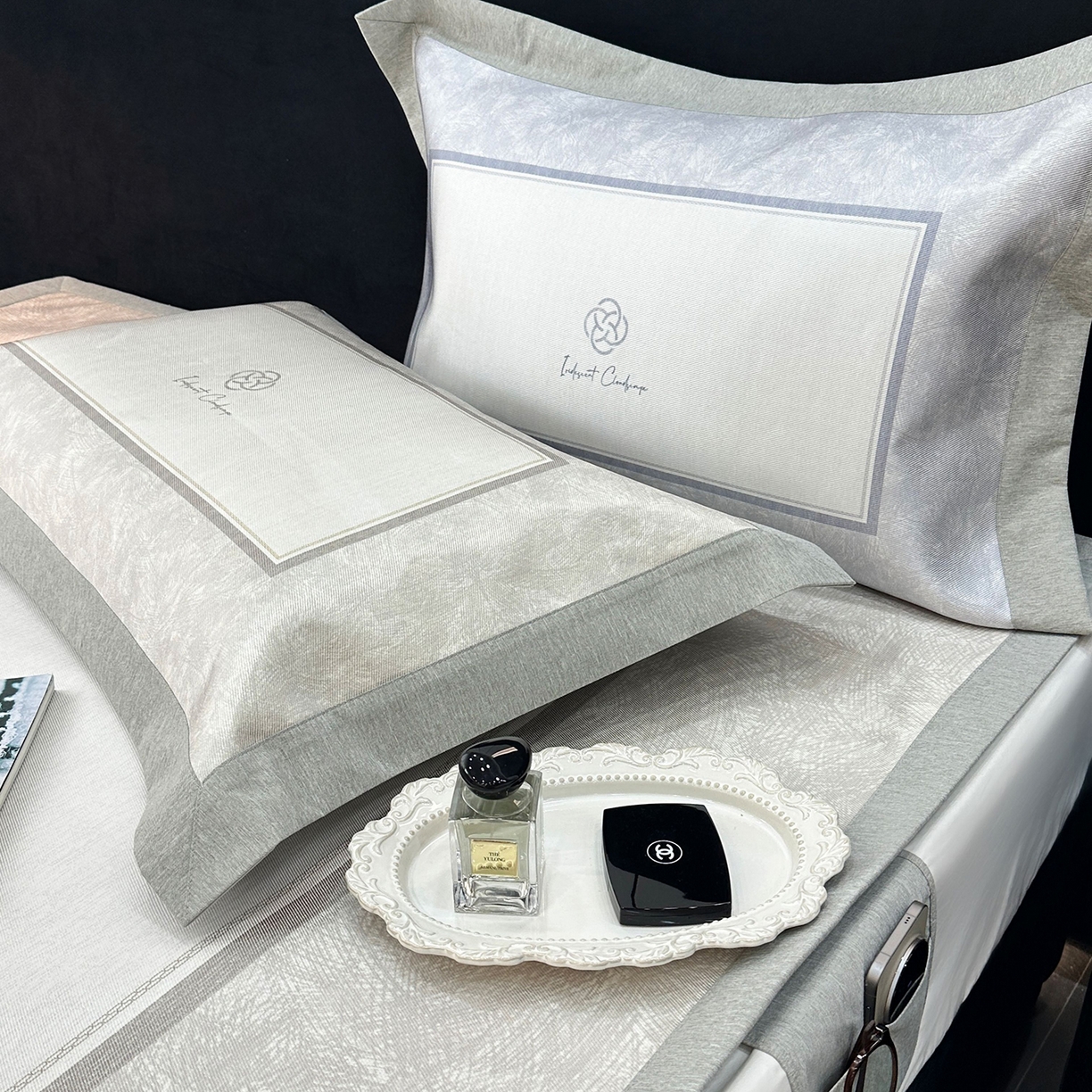 91家纺网 家纺一手货源 找家纺 JUICY 橘滋家纺 2026年夏日新款高端简约意式轻奢数码冰丝席凉席 平席款-时间拓印-浅驼