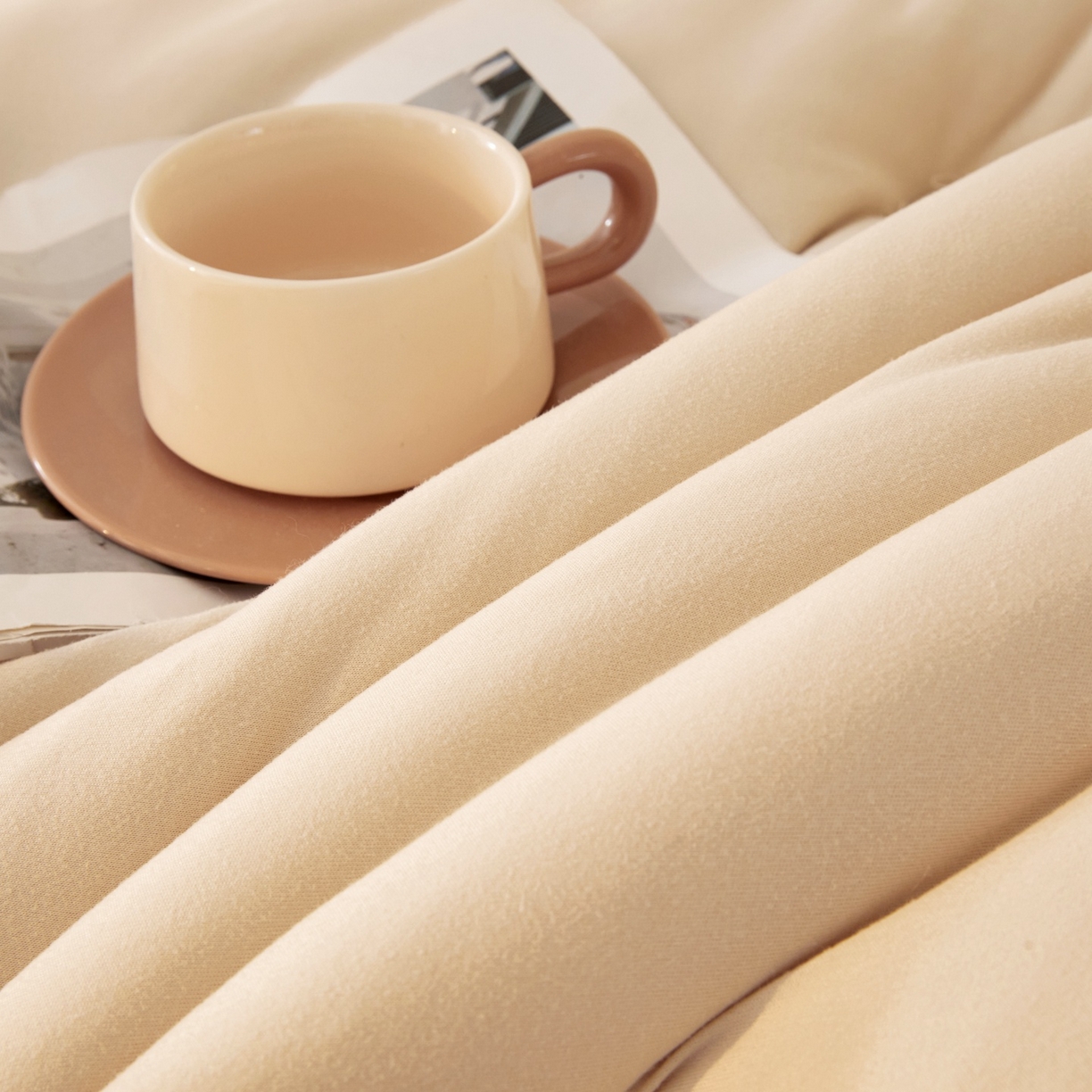 91家纺网 家纺一手货源 找家纺 织雅漫 2026新款针织棉大豆被冬被加厚春秋被被子被芯 暖咖+米白