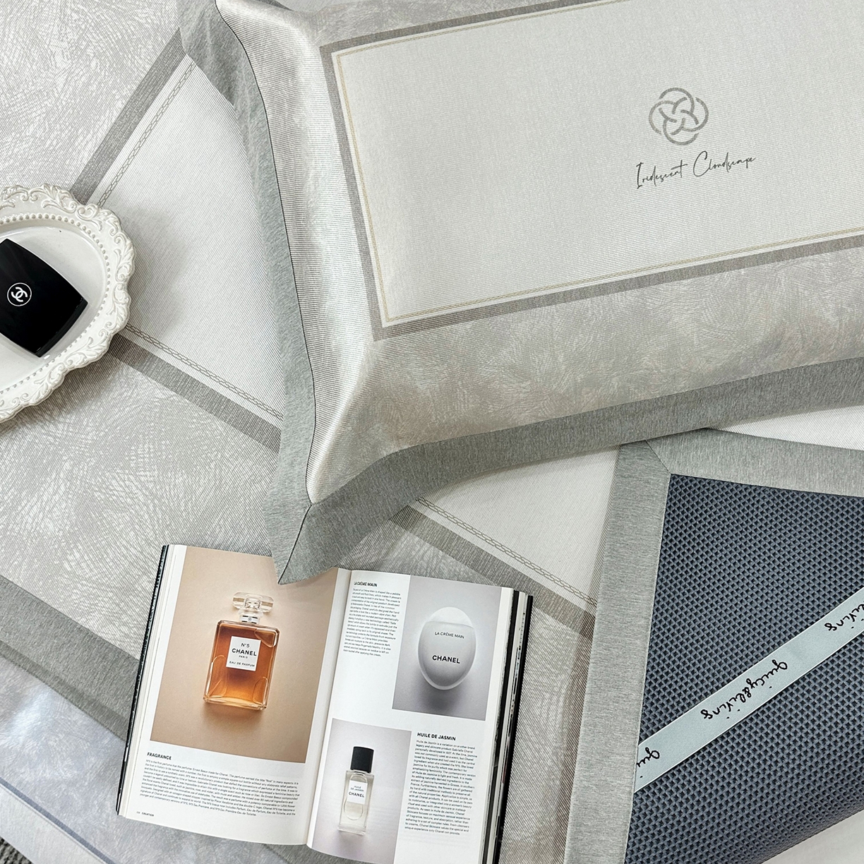 91家纺网 家纺一手货源 找家纺 JUICY 橘滋家纺 2026年夏日新款高端简约意式轻奢数码冰丝席凉席 平席款-时间拓印-浅驼