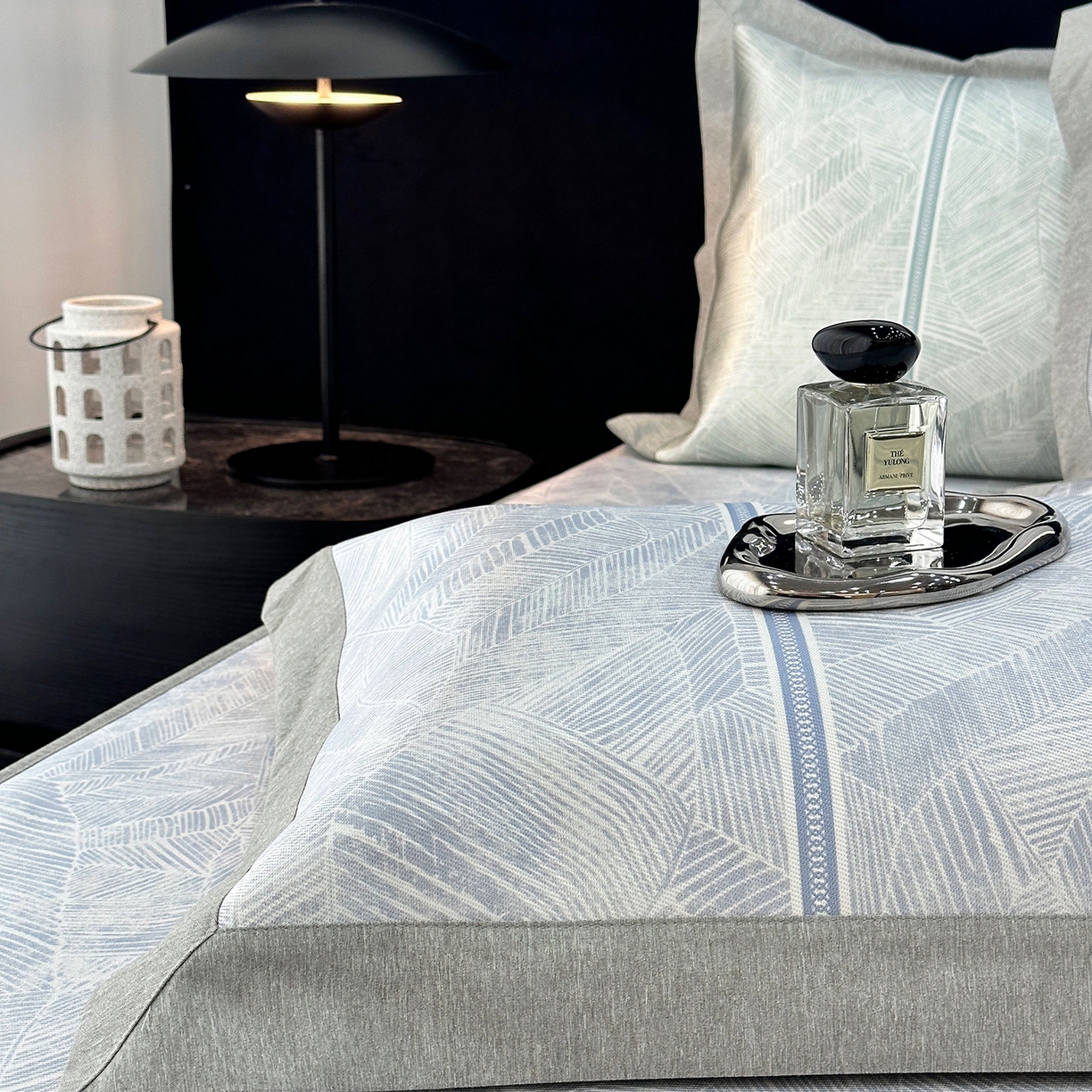 91家纺网 家纺一手货源 找家纺 JUICY 橘滋家纺 2026年夏日新款高端简约意式轻奢数码冰丝席凉席 床笠款-翡翠拓片-蓝