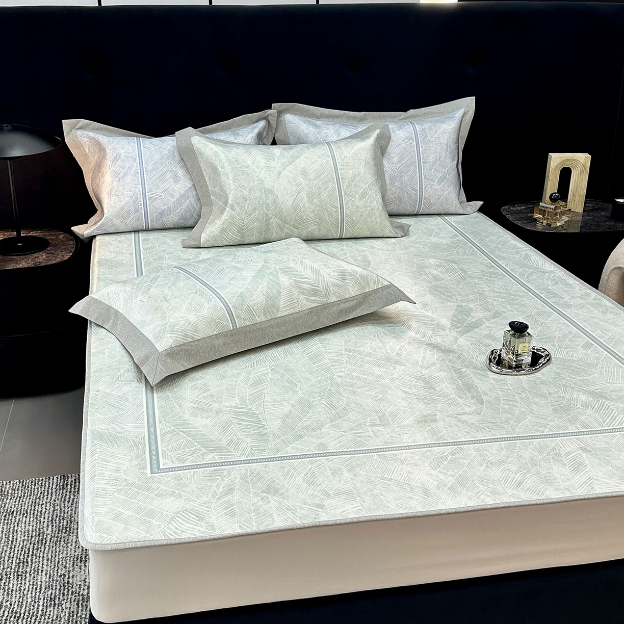 91家纺网 家纺一手货源 找家纺 JUICY 橘滋家纺 2026年夏日新款高端简约意式轻奢数码冰丝席凉席 床笠款-翡翠拓片-绿