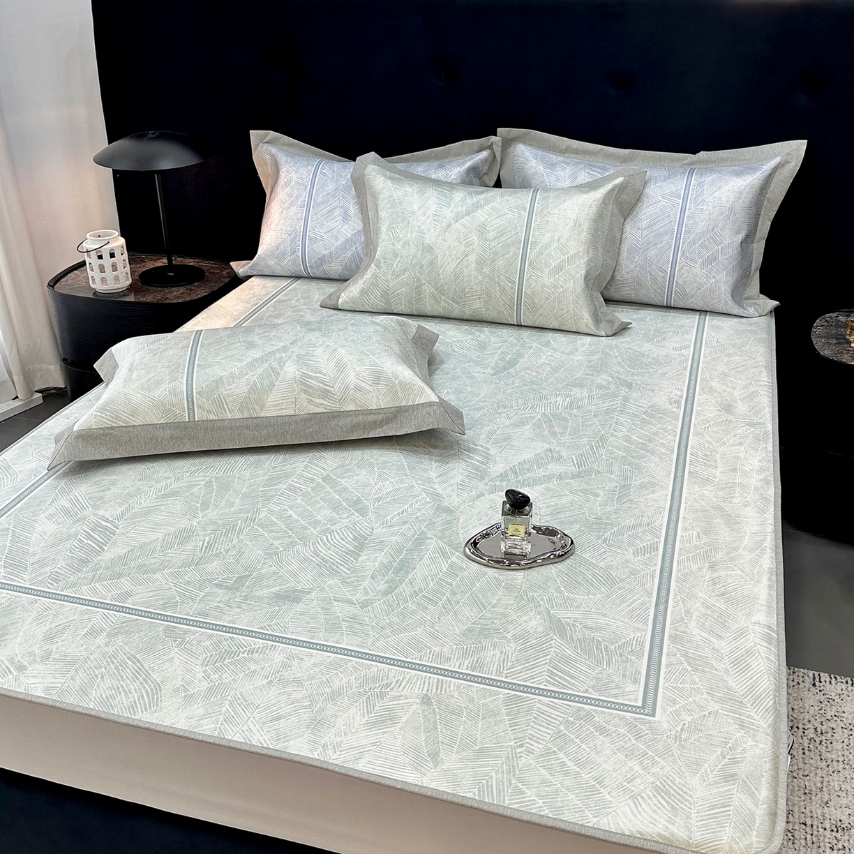 91家纺网 家纺一手货源 找家纺 JUICY 橘滋家纺 2026年夏日新款高端简约意式轻奢数码冰丝席凉席 床笠款-翡翠拓片-绿