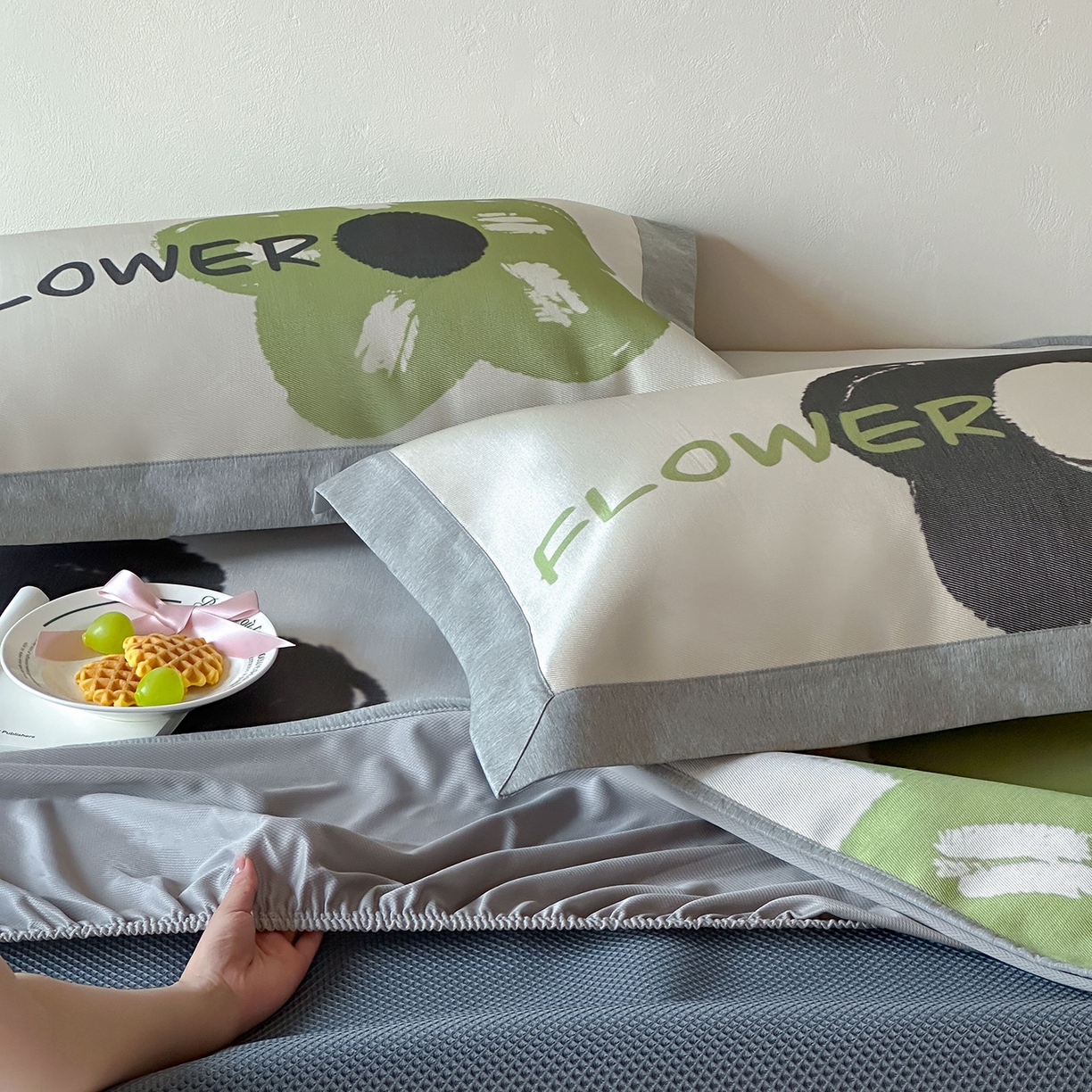 91家纺网 家纺一手货源 找家纺 JUICY 橘滋家纺 2026年夏日新款高端简约意式轻奢数码冰丝席凉席 床笠款-黑茶