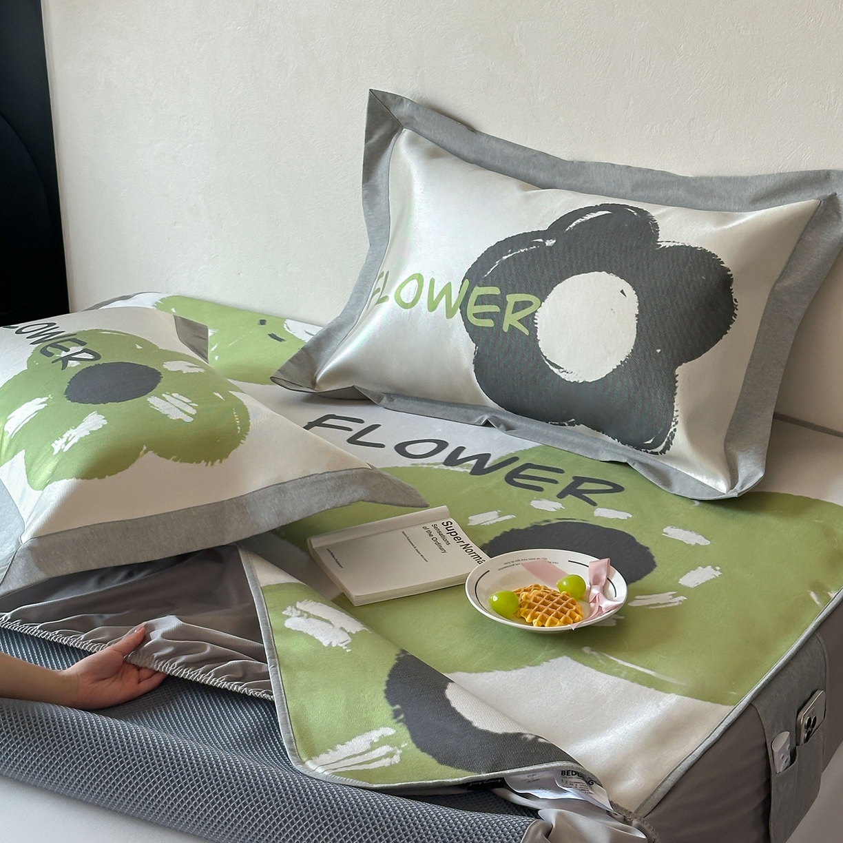 91家纺网 家纺一手货源 找家纺 JUICY 橘滋家纺 2026年夏日新款高端简约意式轻奢数码冰丝席凉席 床笠款-黑茶