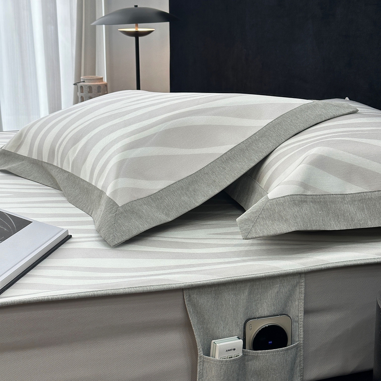 91家纺网 家纺一手货源 找家纺 JUICY 橘滋家纺 2026年夏日新款高端简约意式轻奢数码冰丝席凉席 床笠款-旷野之迹