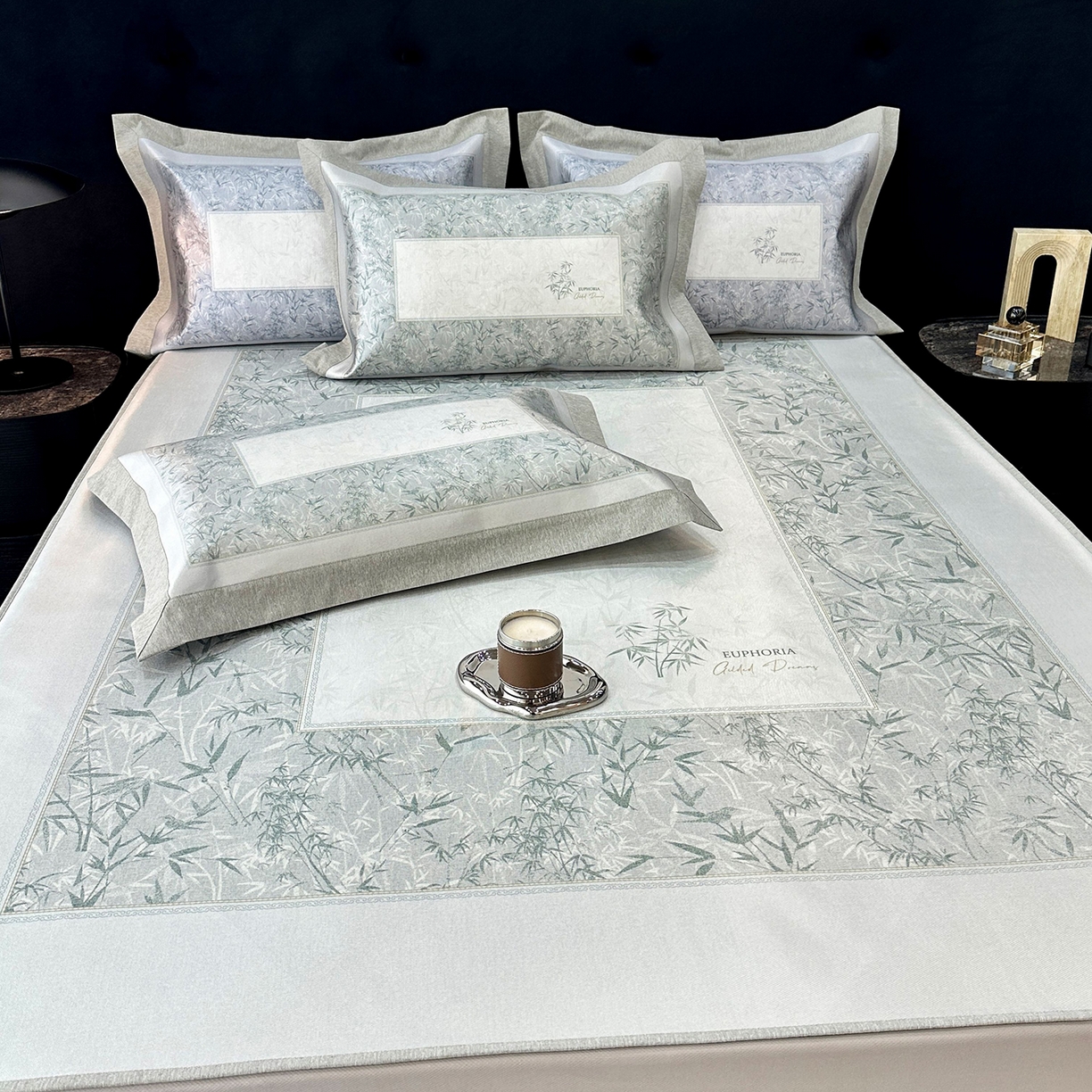 91家纺网 家纺一手货源 找家纺 JUICY 橘滋家纺 2026年夏日新款高端简约意式轻奢数码冰丝席凉席 床笠款-林影诗-雾绿