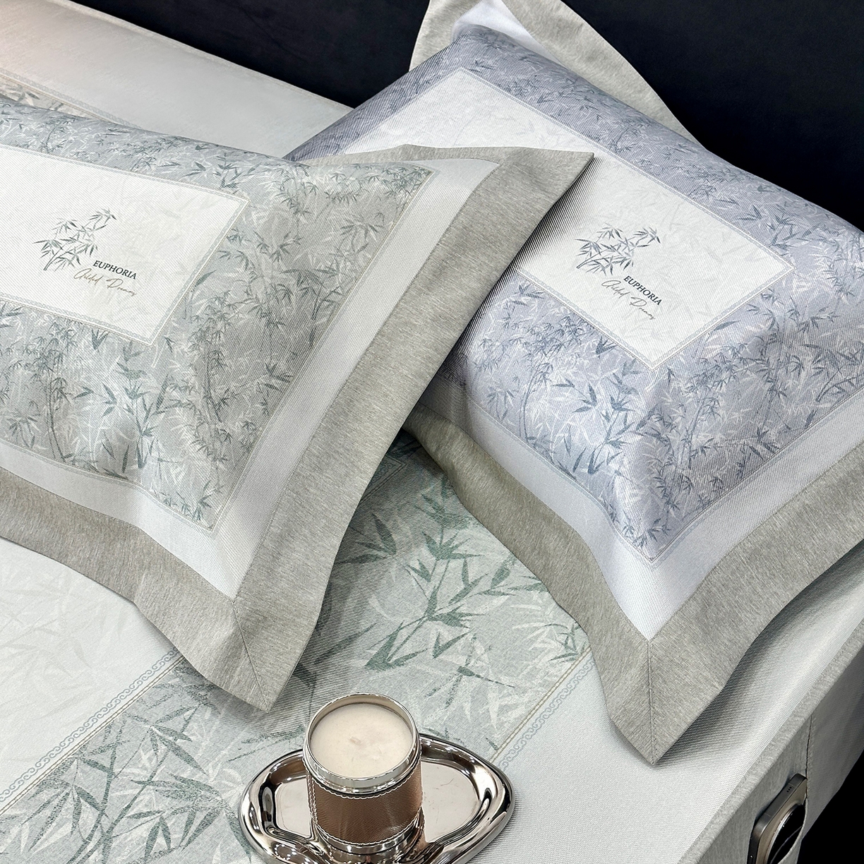 91家纺网 家纺一手货源 找家纺 JUICY 橘滋家纺 2026年夏日新款高端简约意式轻奢数码冰丝席凉席 床笠款-林影诗-雾绿