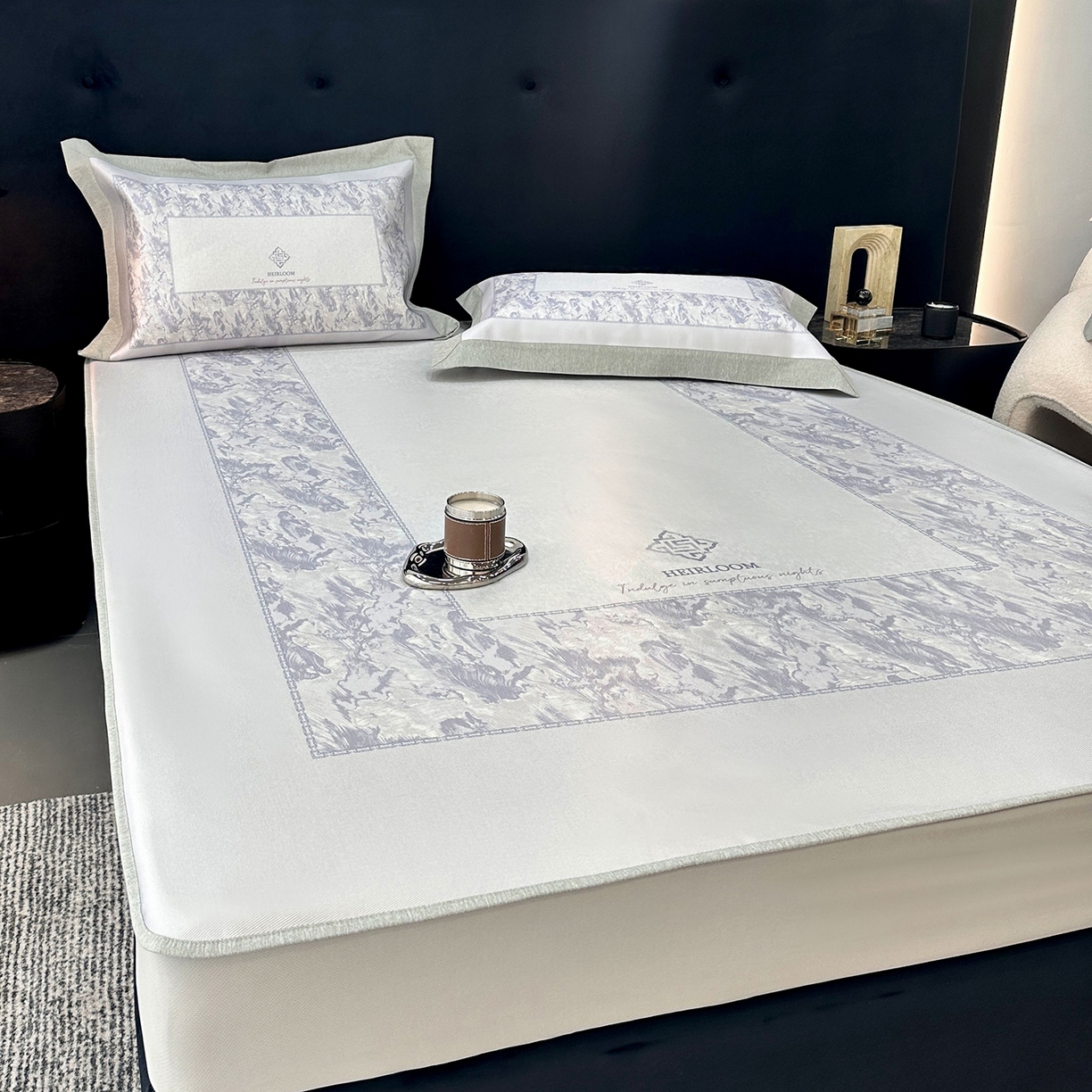 91家纺网 家纺一手货源 找家纺 JUICY 橘滋家纺 2026年夏日新款高端简约意式轻奢数码冰丝席凉席 床笠款-流云石琥珀-紫烟