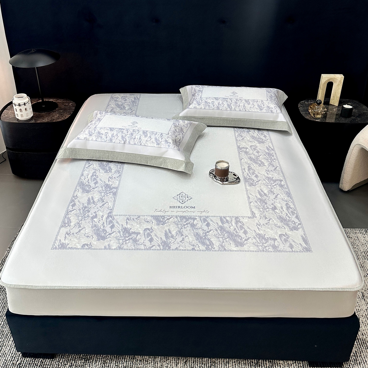 91家纺网 家纺一手货源 找家纺 JUICY 橘滋家纺 2026年夏日新款高端简约意式轻奢数码冰丝席凉席 床笠款-流云石琥珀-紫烟