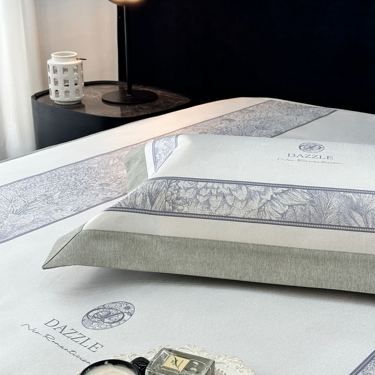 91家纺网 家纺一手货源 找家纺 JUICY 橘滋家纺 2026年夏日新款高端简约意式轻奢数码冰丝席凉席 床笠款-莫奈花园