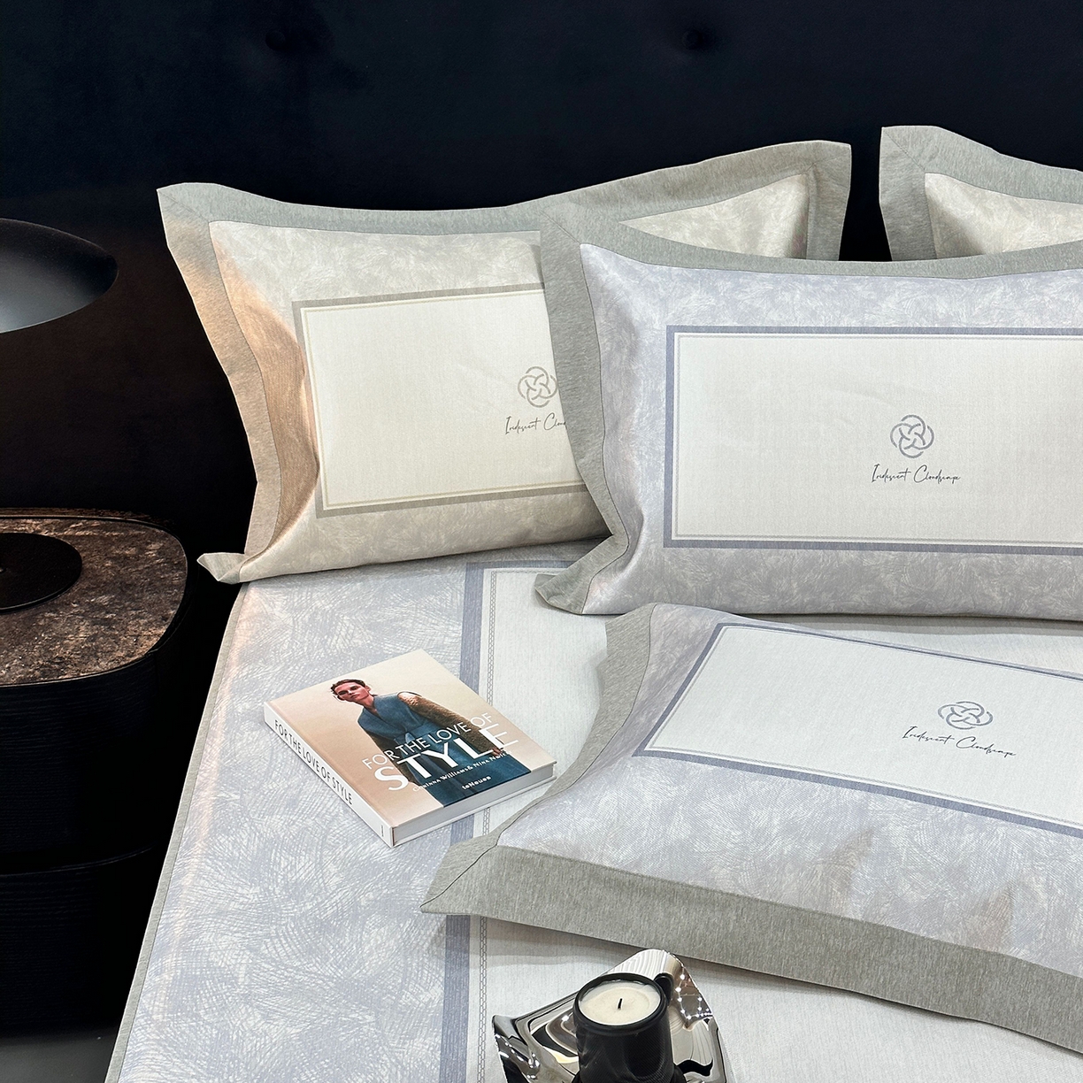 91家纺网 家纺一手货源 找家纺 JUICY 橘滋家纺 2026年夏日新款高端简约意式轻奢数码冰丝席凉席 床笠款-时间拓印-灰蓝