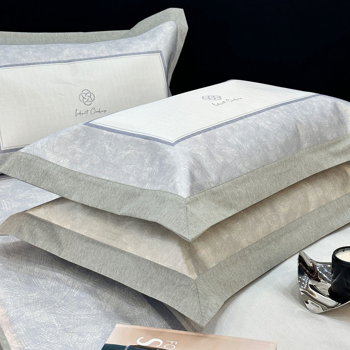 91家纺网 家纺一手货源 找家纺 JUICY 橘滋家纺 2026年夏日新款高端简约意式轻奢数码冰丝席凉席 床笠款-时间拓印-灰蓝