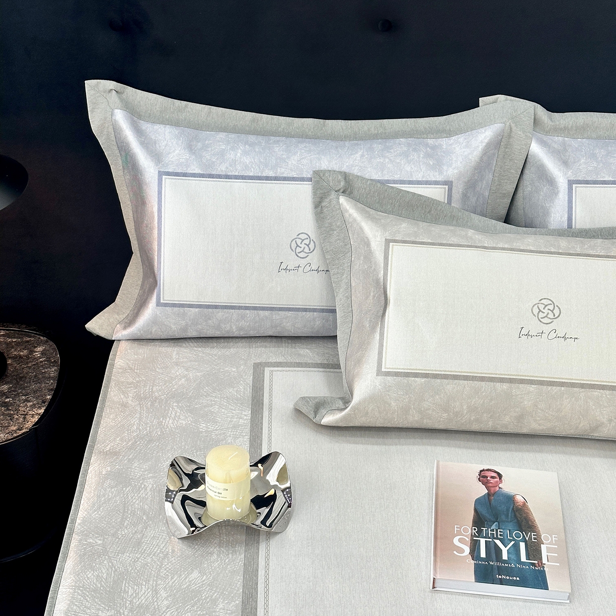 91家纺网 家纺一手货源 找家纺 JUICY 橘滋家纺 2026年夏日新款高端简约意式轻奢数码冰丝席凉席 床笠款-时间拓印-浅驼