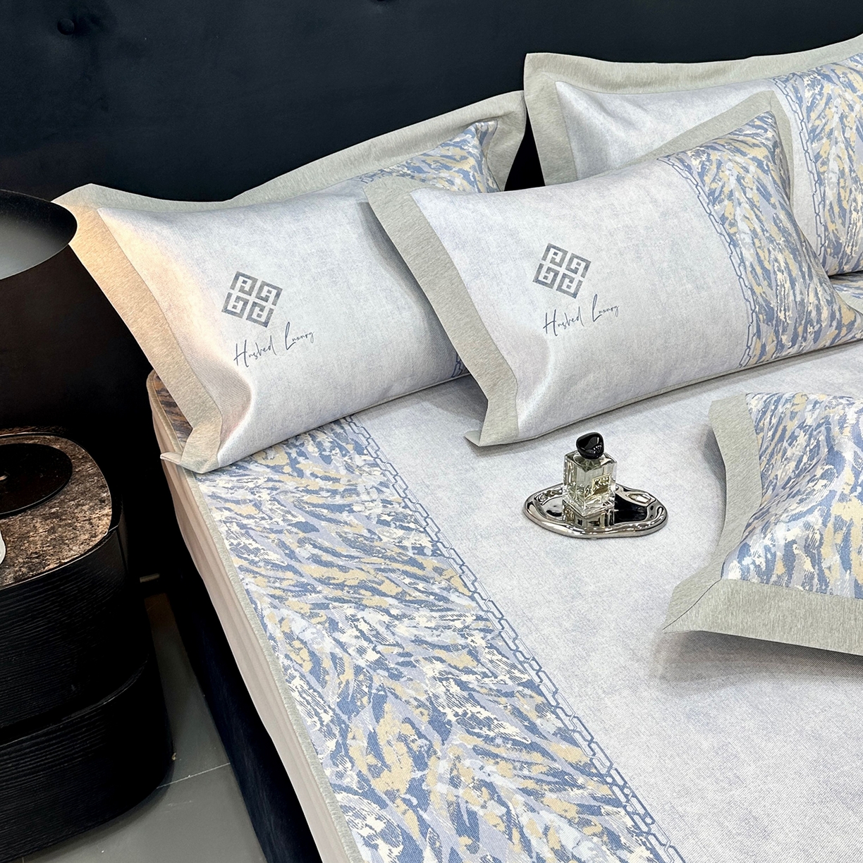 91家纺网 家纺一手货源 找家纺 JUICY 橘滋家纺 2026年夏日新款高端简约意式轻奢数码冰丝席凉席 床笠款-午夜深蓝