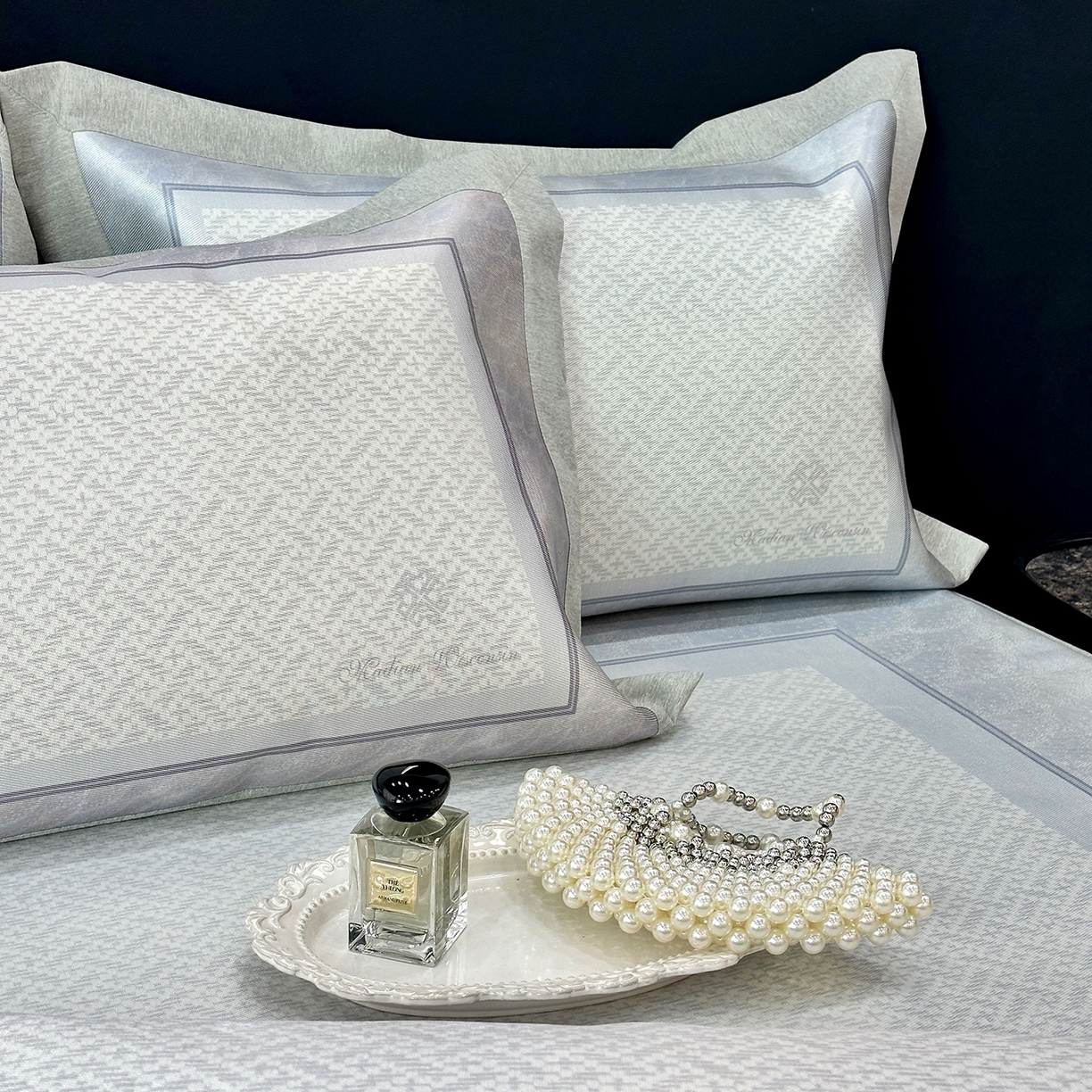 91家纺网 家纺一手货源 找家纺 JUICY 橘滋家纺 2026年夏日新款高端简约意式轻奢数码冰丝席凉席 床笠款-星夜秩序-贝母蓝