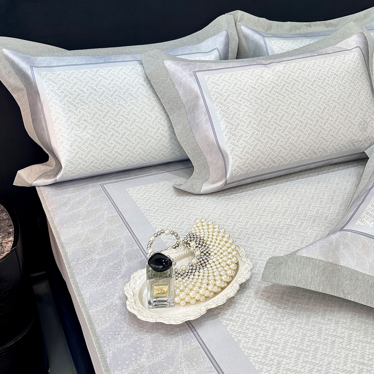 91家纺网 家纺一手货源 找家纺 JUICY 橘滋家纺 2026年夏日新款高端简约意式轻奢数码冰丝席凉席 床笠款-星夜秩序-贝母紫