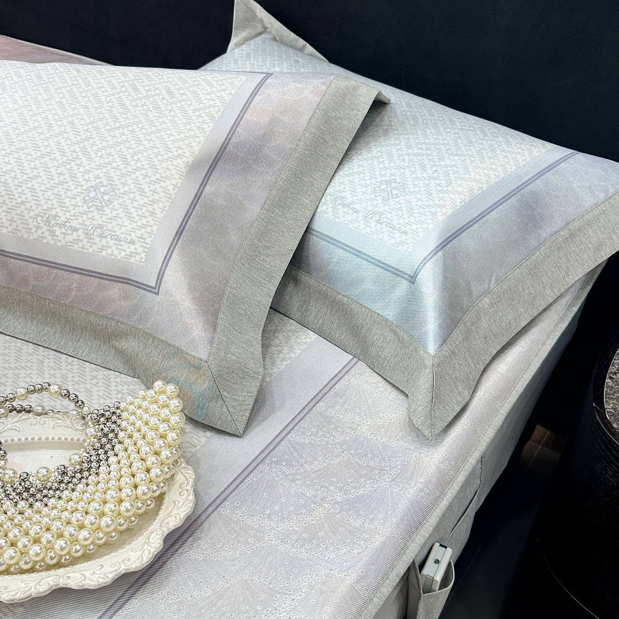 91家纺网 家纺一手货源 找家纺 JUICY 橘滋家纺 2026年夏日新款高端简约意式轻奢数码冰丝席凉席 床笠款-星夜秩序-贝母紫