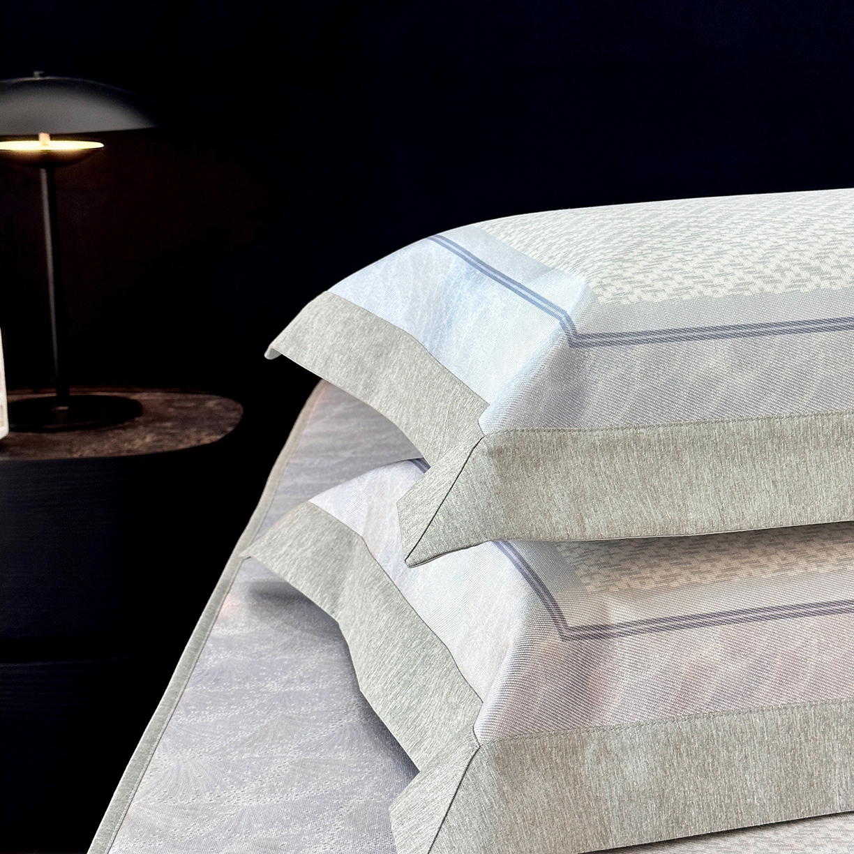 91家纺网 家纺一手货源 找家纺 JUICY 橘滋家纺 2026年夏日新款高端简约意式轻奢数码冰丝席凉席 床笠款-星夜秩序-贝母紫