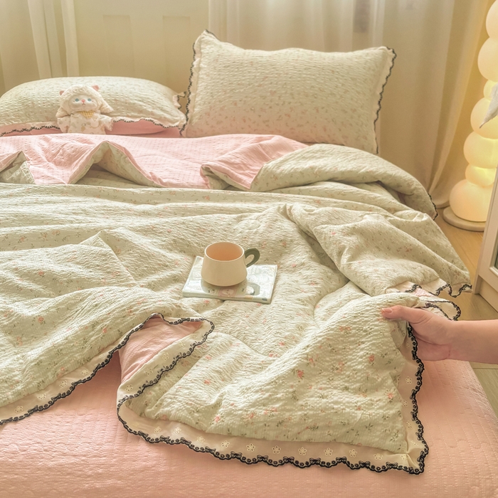 91家纺网 家纺一手货源 找家纺 慕希家纺 2026新款云感泡芙棉夏被夏凉被空调被四件套 清新物语