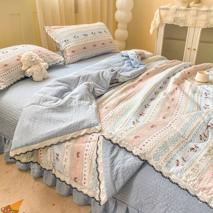 91家纺网 家纺一手货源 找家纺 慕希家纺 2026新款云感泡芙棉夏被夏凉被空调被四件套 点点腊肠狗