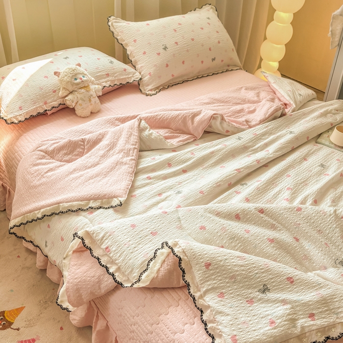 91家纺网 家纺一手货源 找家纺 慕希家纺 2026新款云感泡芙棉夏被夏凉被空调被四件套 爱如星辰