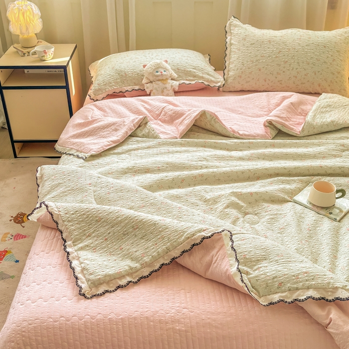 91家纺网 家纺一手货源 找家纺 慕希家纺 2026新款云感泡芙棉夏被夏凉被空调被四件套 清新物语