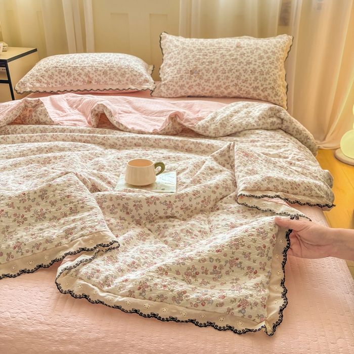 91家纺网 家纺一手货源 找家纺 慕希家纺 2026新款云感泡芙棉夏被夏凉被空调被四件套 甜梦兔