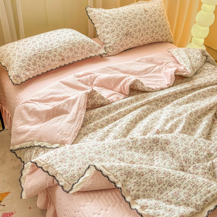 91家纺网 家纺一手货源 找家纺 慕希家纺 2026新款云感泡芙棉夏被夏凉被空调被四件套 甜梦兔