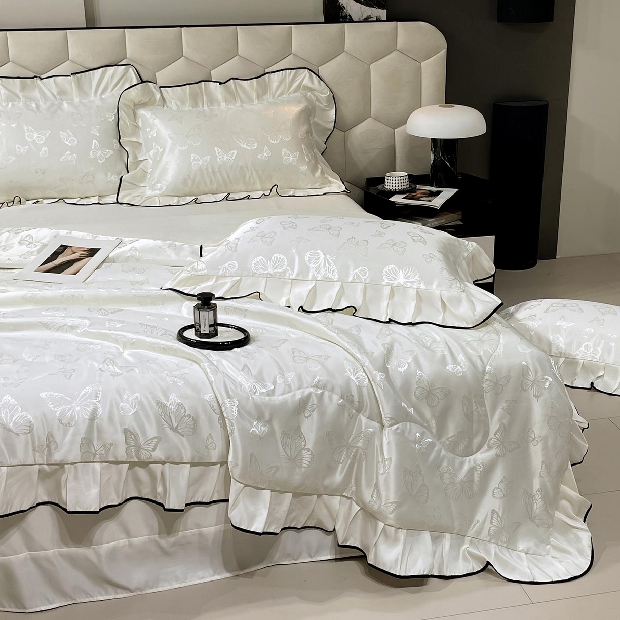 91家纺网 家纺一手货源 找家纺 慕希家纺 2026新款水洗真丝提花夏被夏凉被空调被-蝶序系列 蝶序-霜白