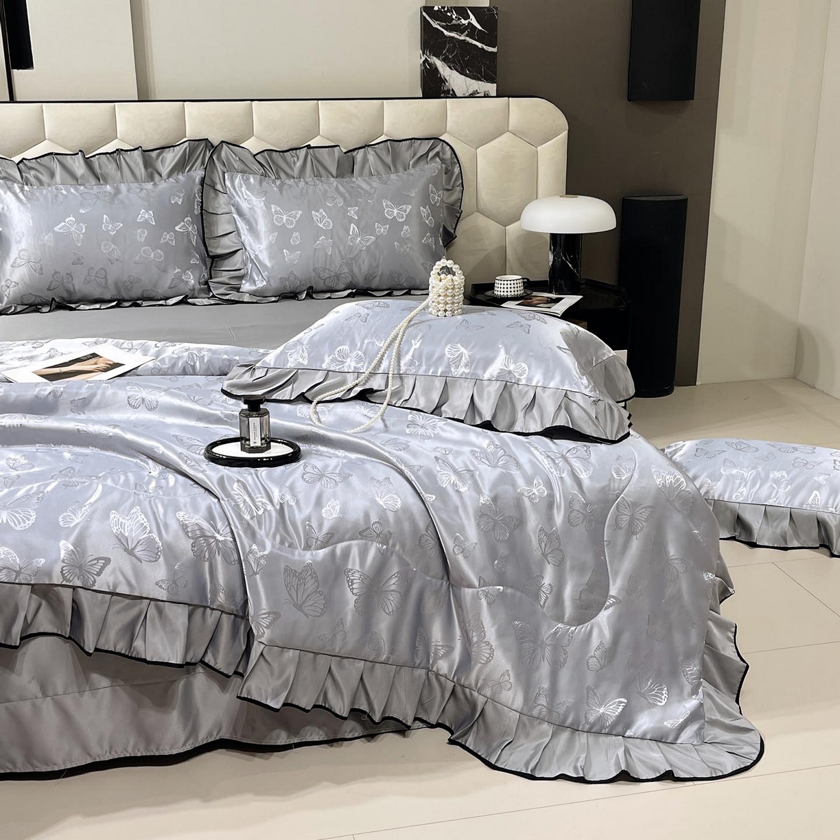 91家纺网 家纺一手货源 找家纺 慕希家纺 2026新款水洗真丝提花夏被夏凉被空调被-蝶序系列 蝶序-冰川灰