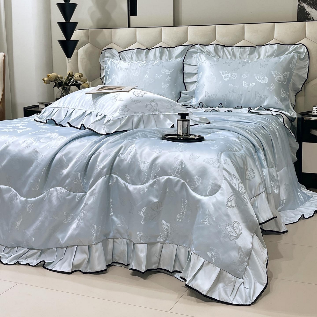 91家纺网 家纺一手货源 找家纺 慕希家纺 2026新款水洗真丝提花夏被夏凉被空调被-蝶序系列 蝶序-冰蓝