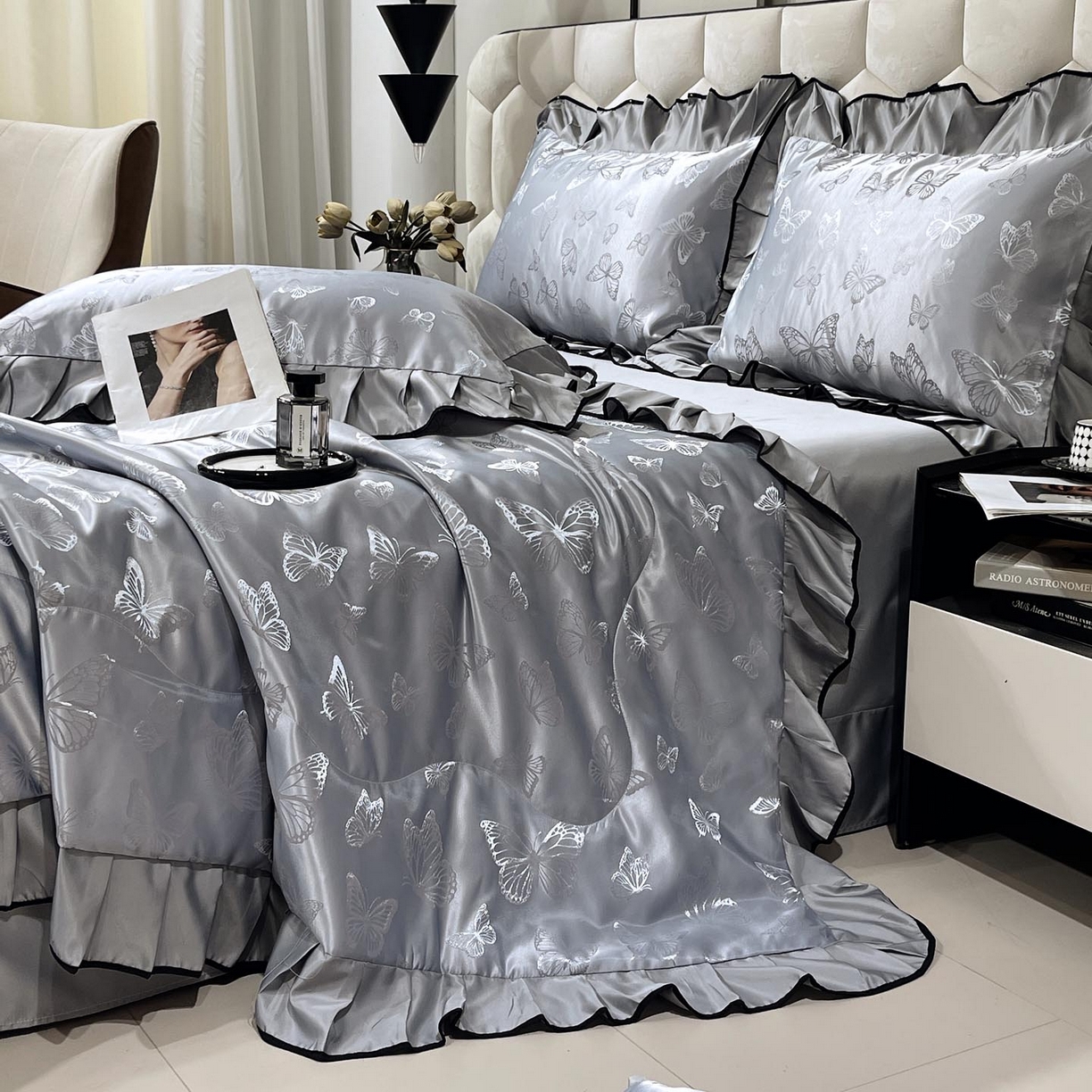 91家纺网 家纺一手货源 找家纺 慕希家纺 2026新款水洗真丝提花夏被夏凉被空调被-蝶序系列 蝶序-冰川灰