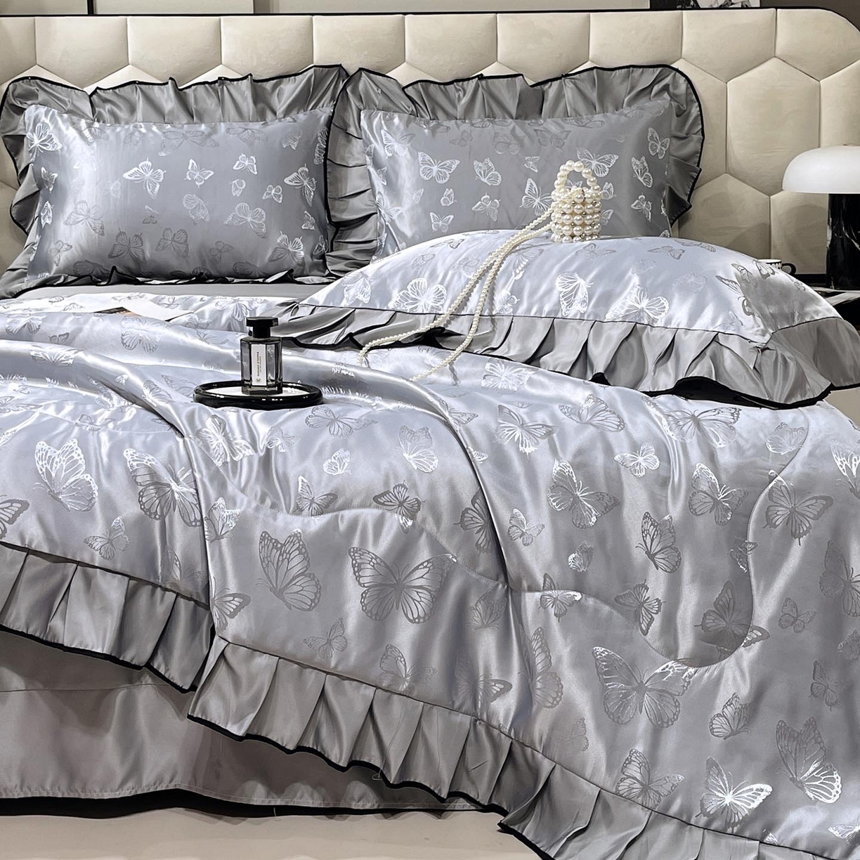 91家纺网 家纺一手货源 找家纺 慕希家纺 2026新款水洗真丝提花夏被夏凉被空调被-蝶序系列 蝶序-冰川灰