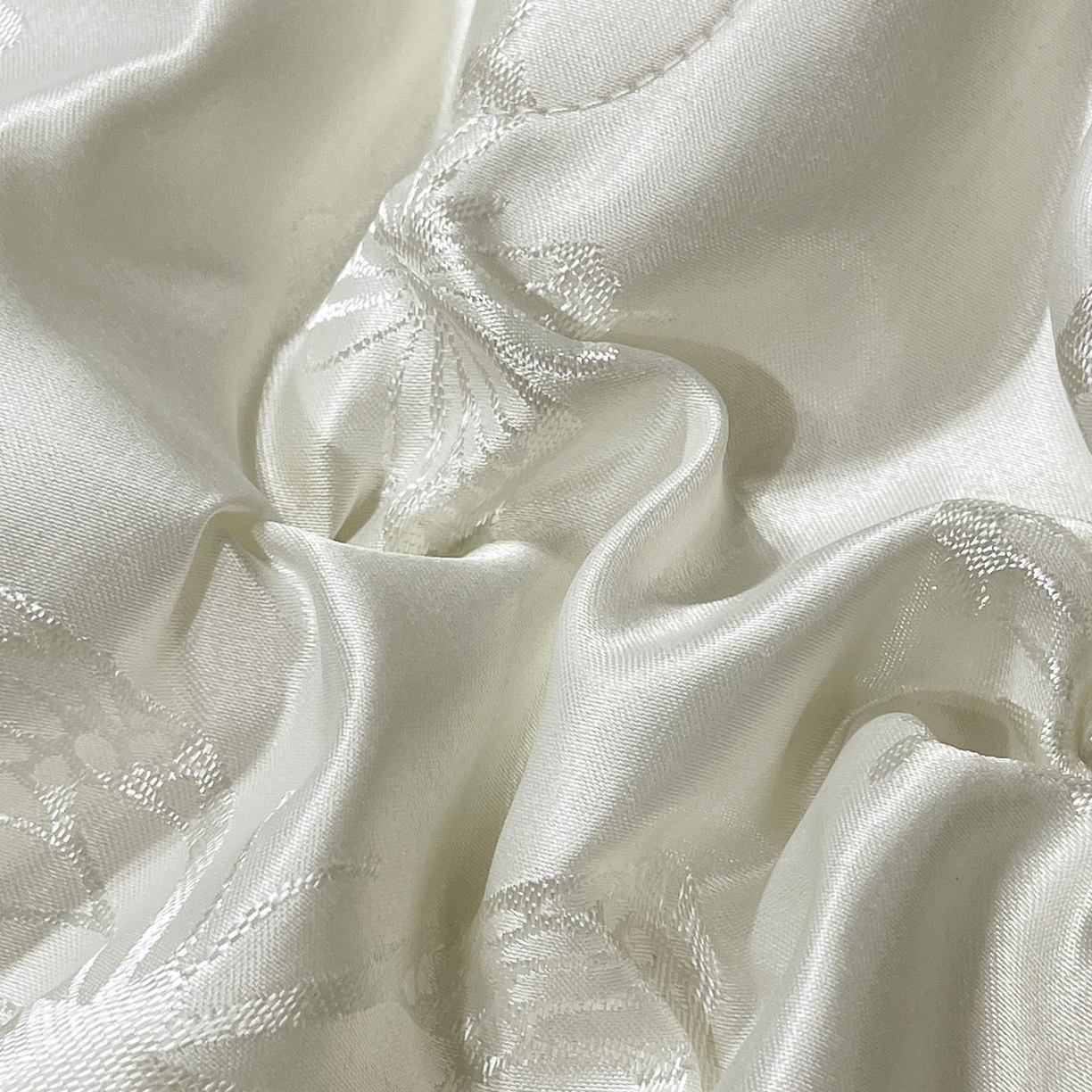 91家纺网 家纺一手货源 找家纺 慕希家纺 2026新款水洗真丝提花夏被夏凉被空调被-蝶序系列 蝶序-霜白