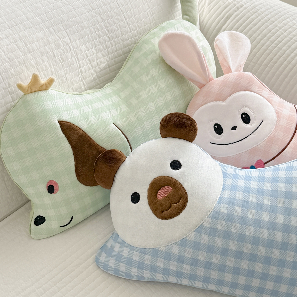 91家纺网 家纺一手货源 找家纺 蔻眠 凉感丝卡通刺绣荞麦护颈枕夏季凉豆豆儿童枕芯学生枕头 主图