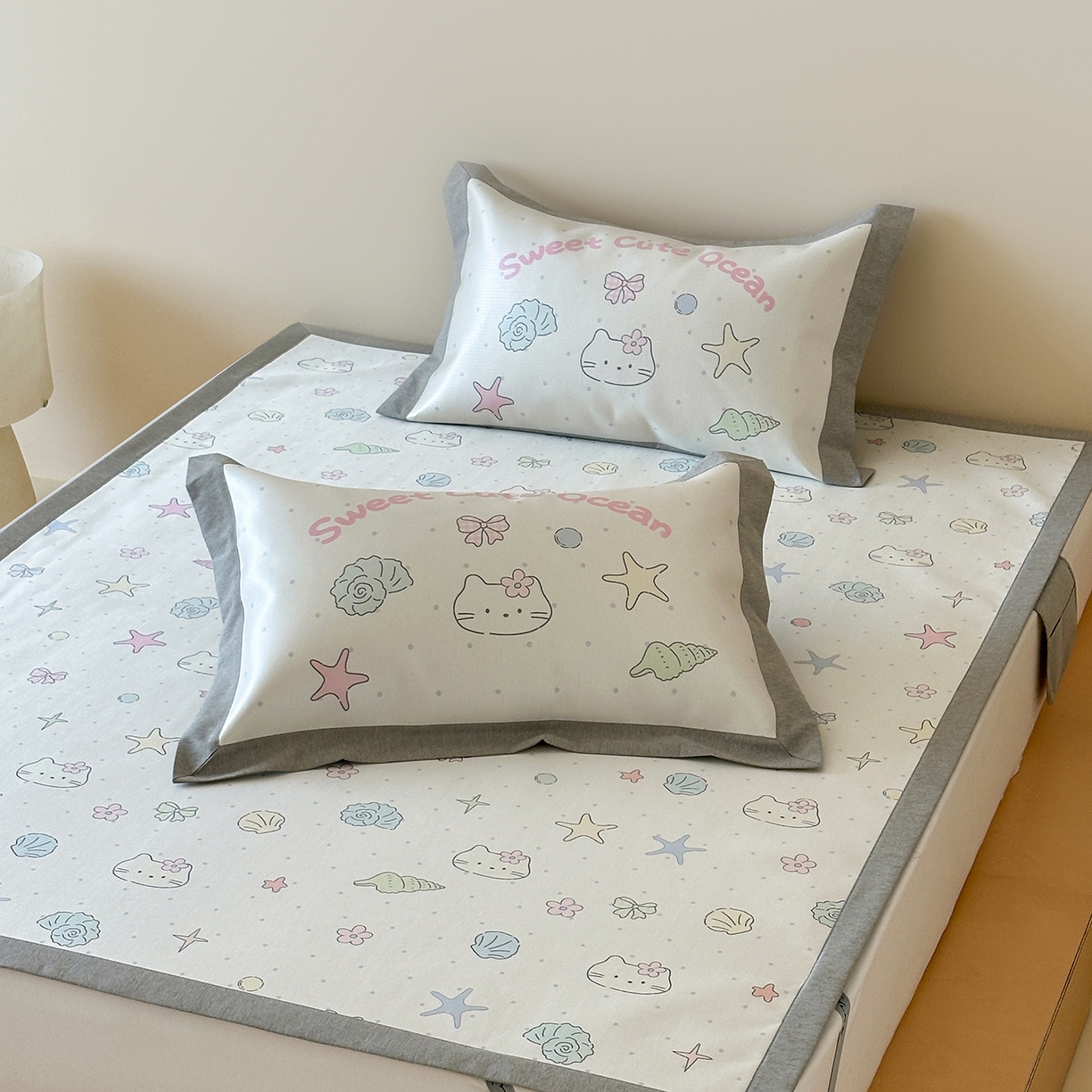 91家纺网 家纺一手货源 找家纺 （总）JUICY 橘滋家纺 2026新款高端A类原创设计卡通数码印花冰丝席凉席