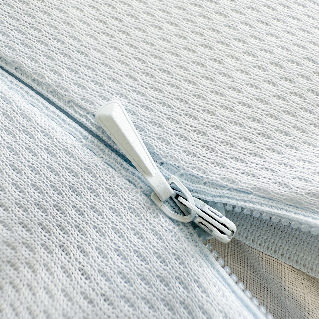 91家纺网 家纺一手货源 找家纺 蔻眠 凉感丝卡通刺绣荞麦护颈枕夏季凉豆豆儿童枕芯学生枕头 凉感丝-抱抱熊