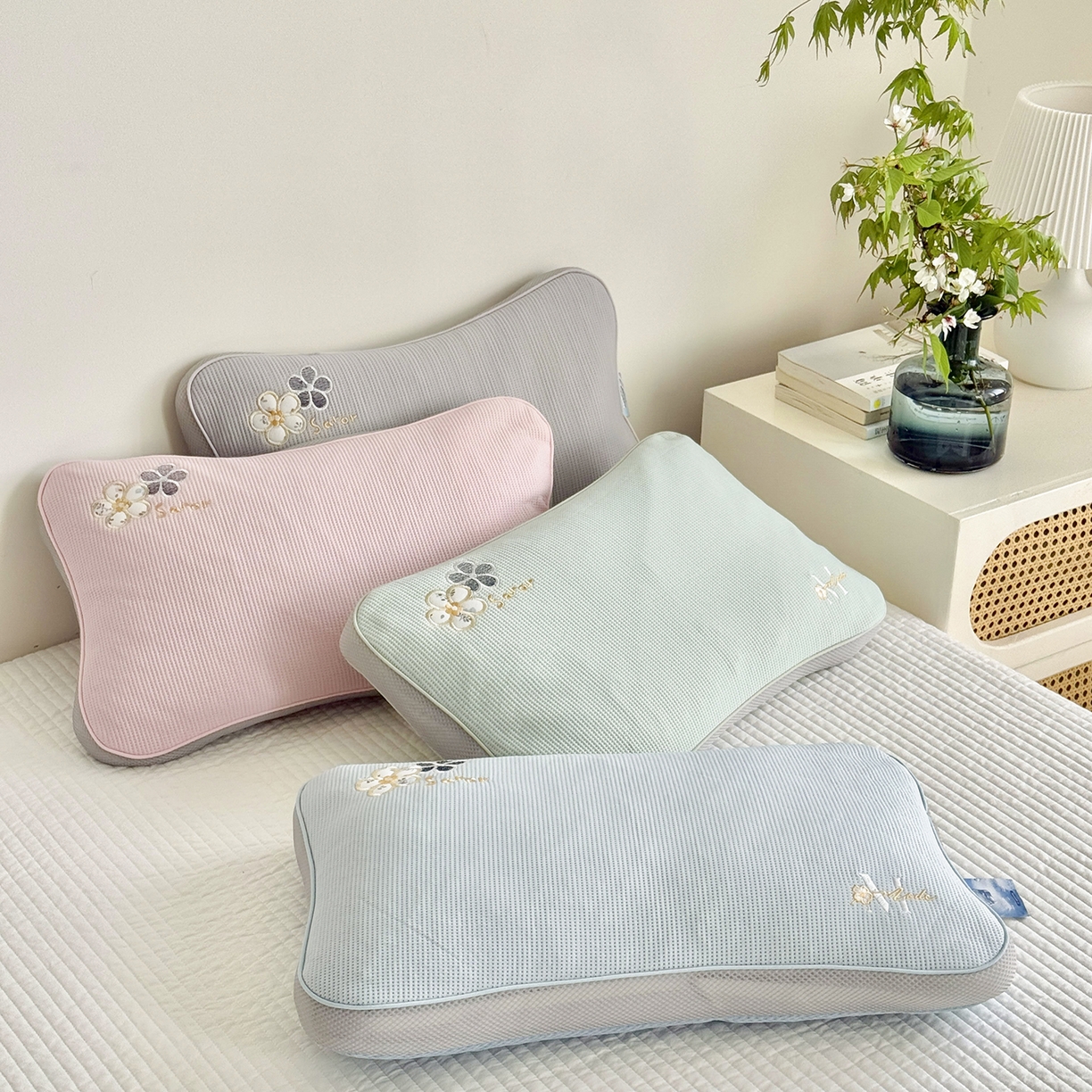 91家纺网 家纺一手货源 找家纺 （总）蔻眠 凉感丝卡通刺绣荞麦护颈枕夏季凉豆豆儿童枕芯学生枕头